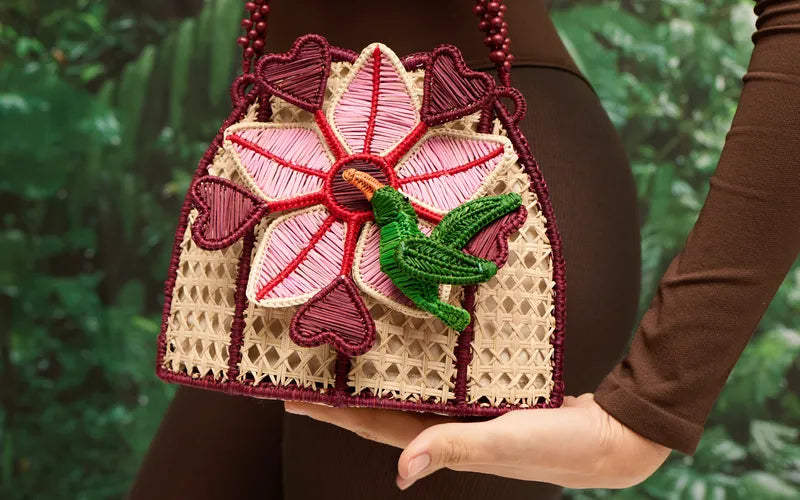 Medium Golden Handbag – Mercedes Salazar