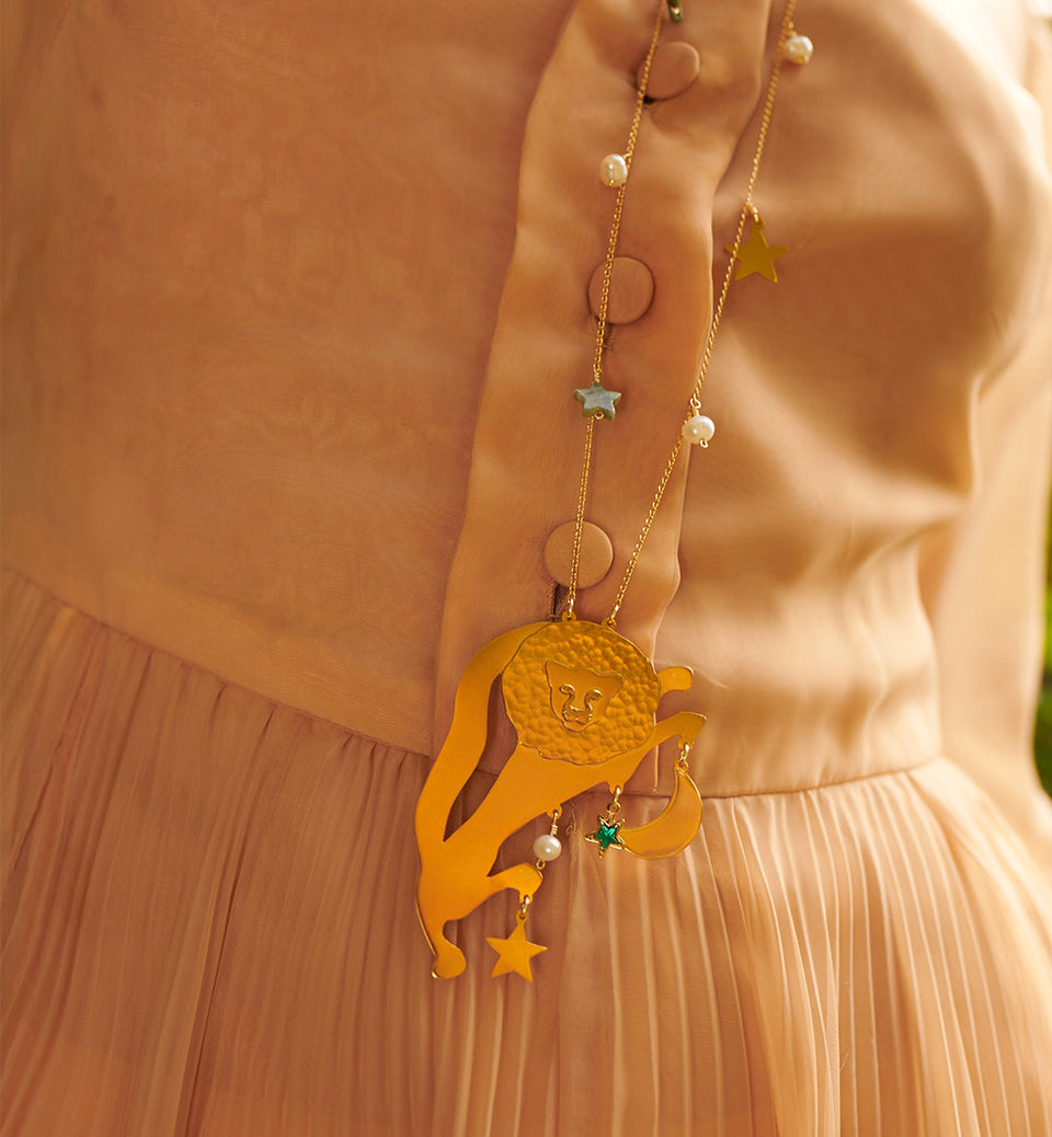 Poder Long Necklace